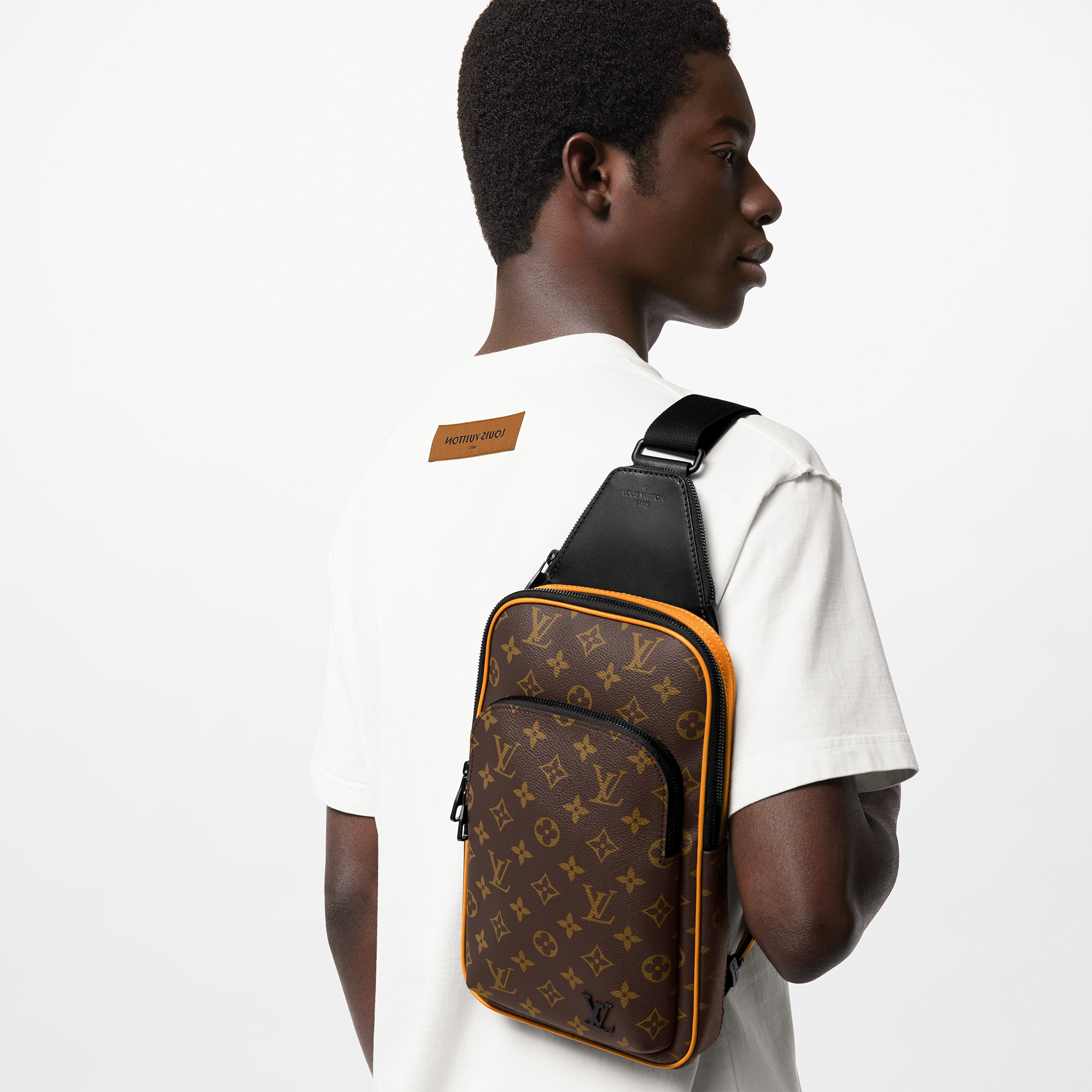 Louis vuitton avenue hot sale sling bag uk